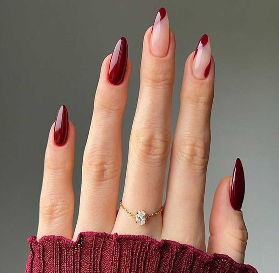 Unhas com esmalte vermelho cereja: descubra o esmalte perfeito para ...