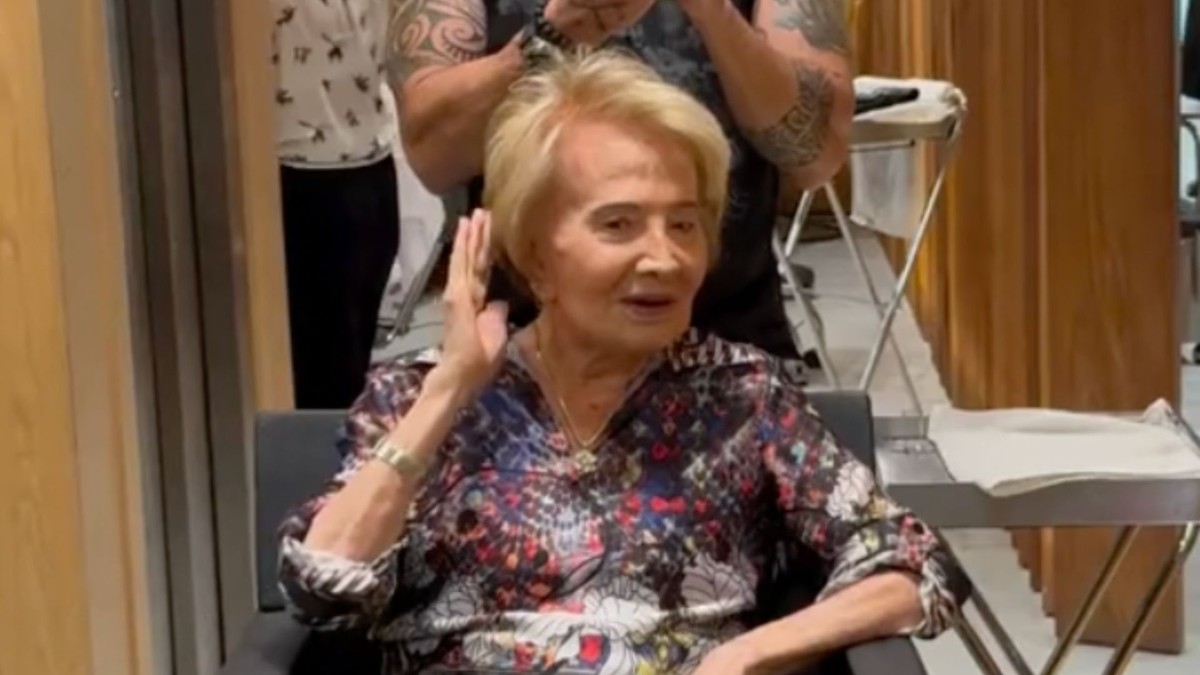 Aos 89 anos, Glória Menezes vai ao salão de beleza e renova o visual ...