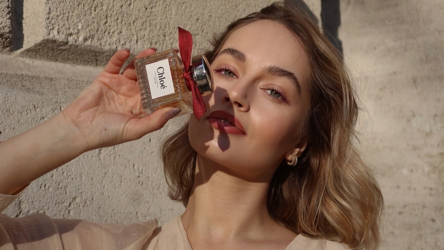Perfumes para o ambiente profissional: qual o melhor para usar no dia de trabalho presencial?
