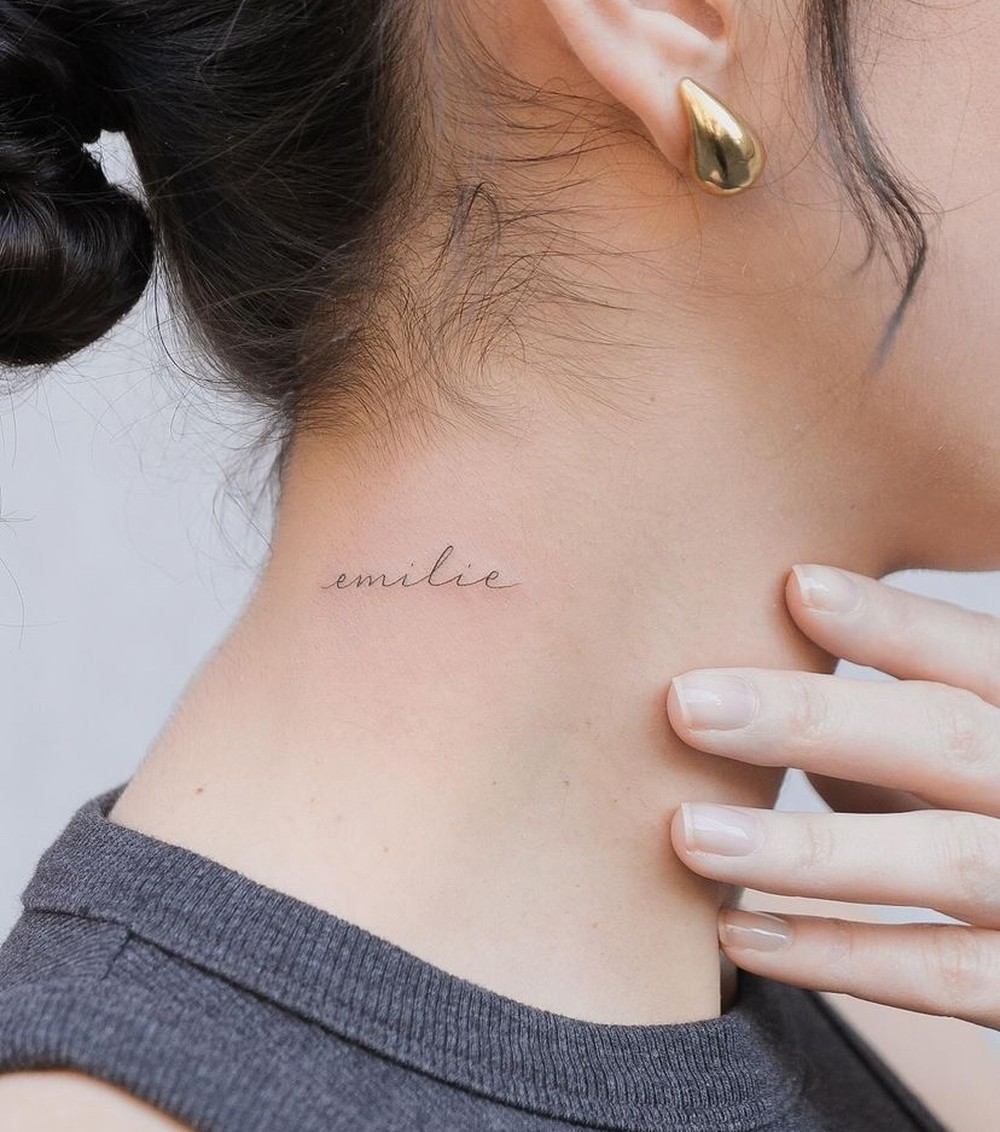 Tatuagens femininas no pescoço: veja 50 modelos lindos para inspirar ...