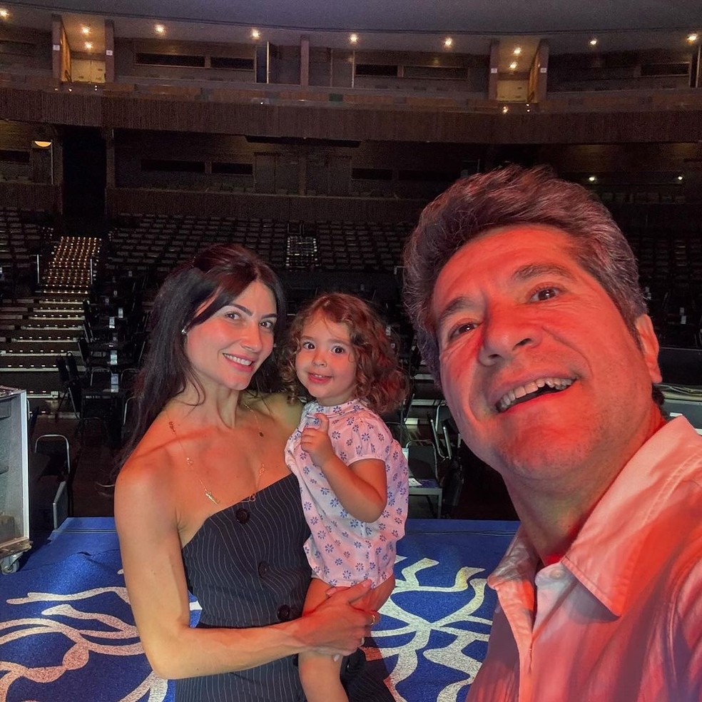 Mulher do cantor Daniel publica fotos raras das filhas e se declara — Foto: Reprodução/Instagram
