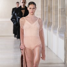 Tendências do desfile de Victoria Beckham  — Foto: Getty