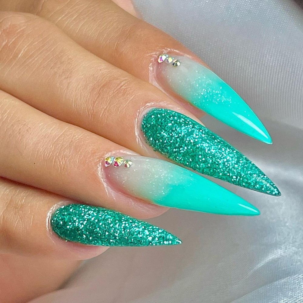 Unhas decoradas verde água: 20 fotos e estilos que fazem sucesso