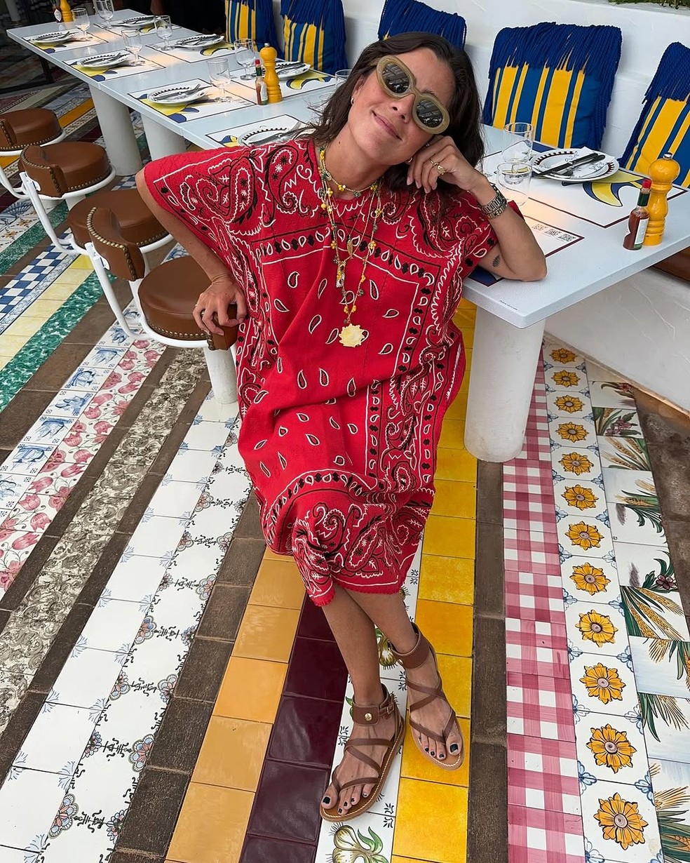 Rasteirinhas com várias tiras — Foto: Reprodução/Instagram @vicmontanari