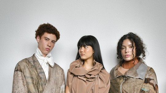SPFW N59: Reptilia se aventura na estamparia e brinca com estereótipos de gênero em desfile SPFW N59: Reptilia se aventura na estamparia e brinca com estereótipos de gênero em desfile