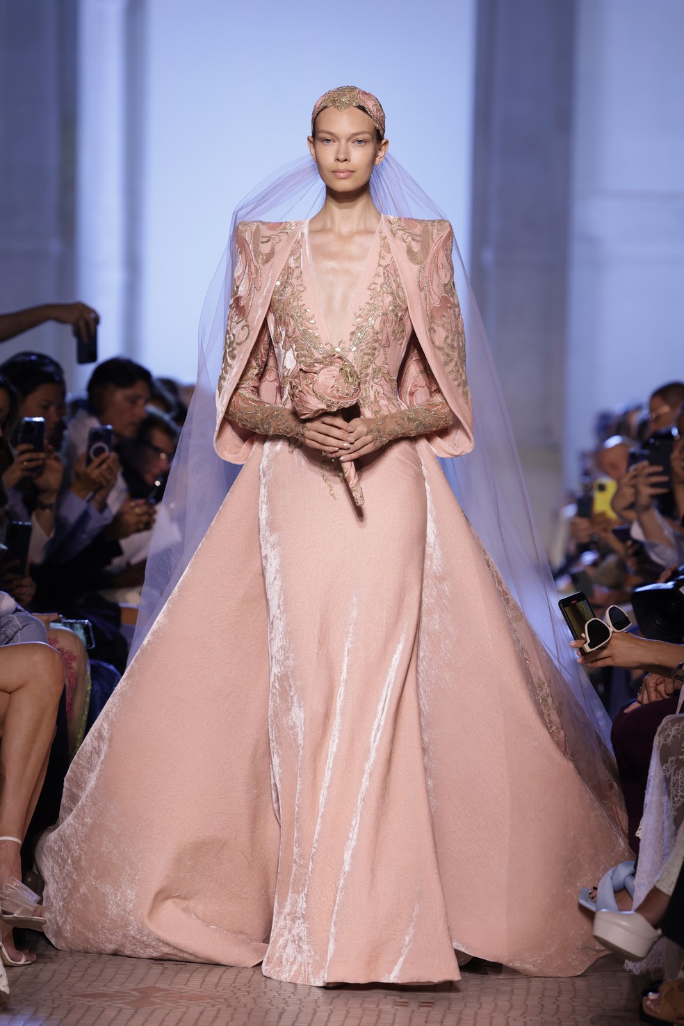 Alta-Costura Outono/Inverno 2023/2024: Elie Saab — Foto: Getty