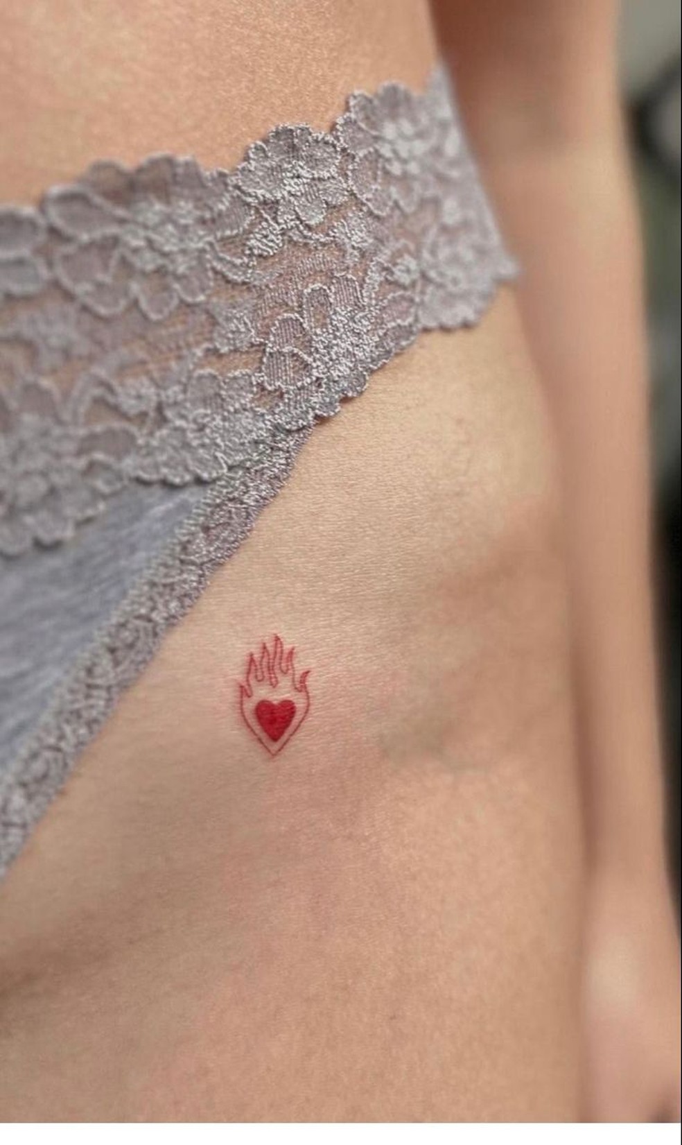 Virilha: Um coração flamejante. — Foto: Reprodução/Pinterest
