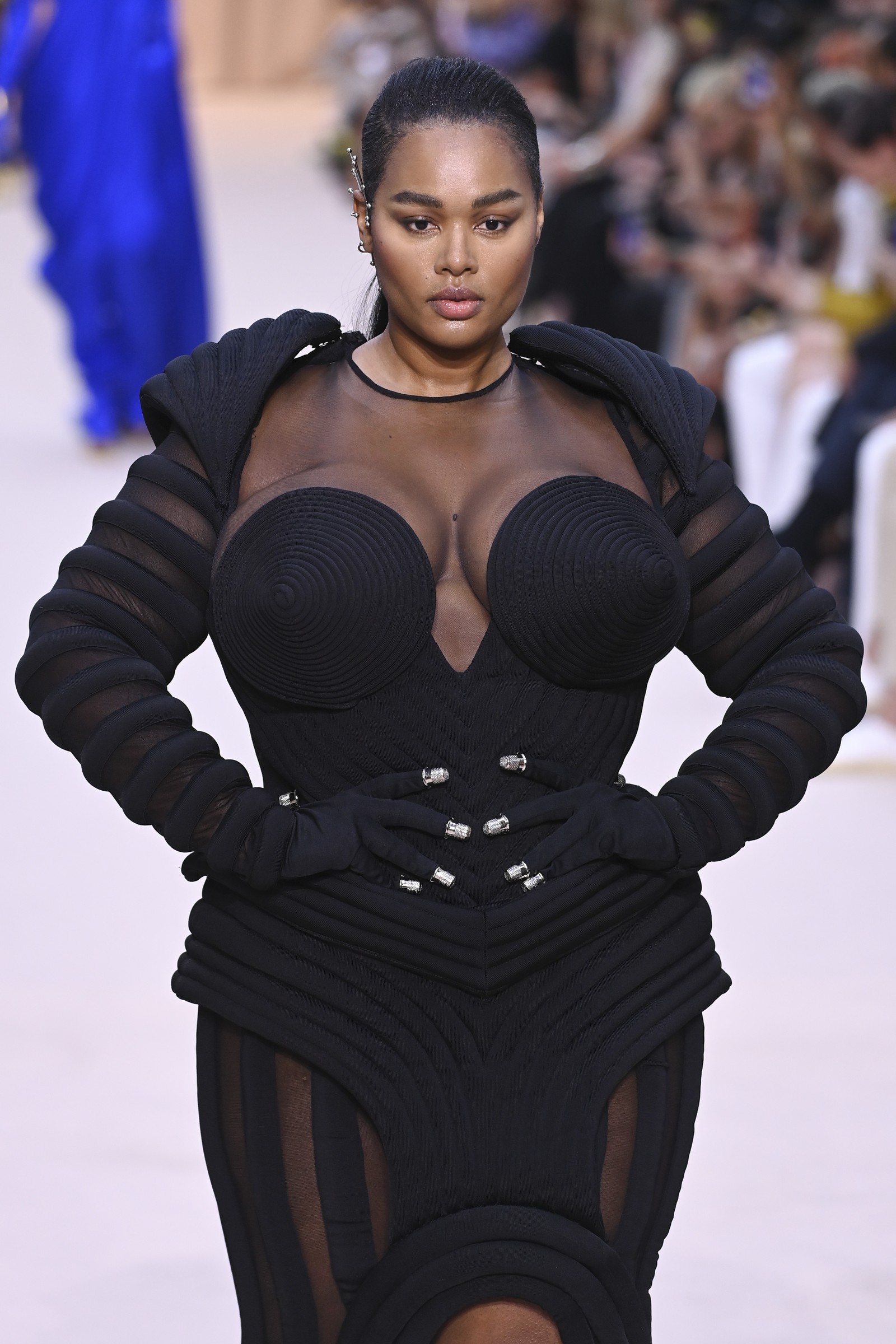 Precious Lee para Jean Paul Gaultier por Olivier Rousteing — Foto: Getty