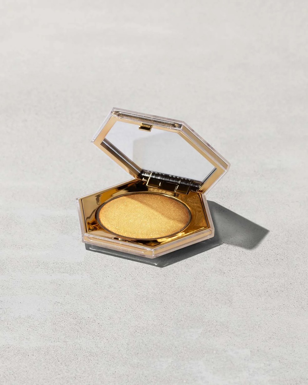 Diamond Bomb cor Trophy Wife, Fenty Beauty — Foto: Divulgação