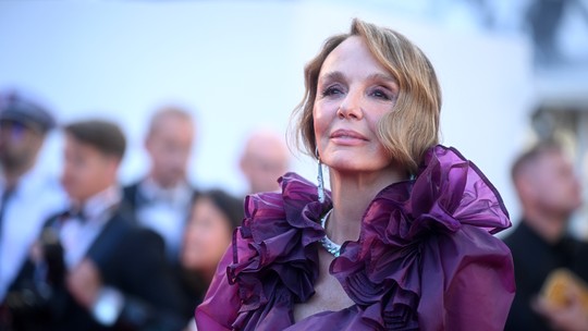 'O sucesso não mudou a minha maneira de viver', diz Philippine Leroy-Beaulieu, de Emily in Paris 'O sucesso não mudou a minha maneira de viver', diz Philippine Leroy-Beaulieu, de Emily in Paris