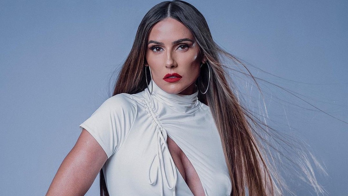Deborah Secco revela ter relacionamento aberto por medo de traição
