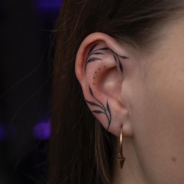 As melhores inspirações de tatuagem na orelha feminina para você copiar