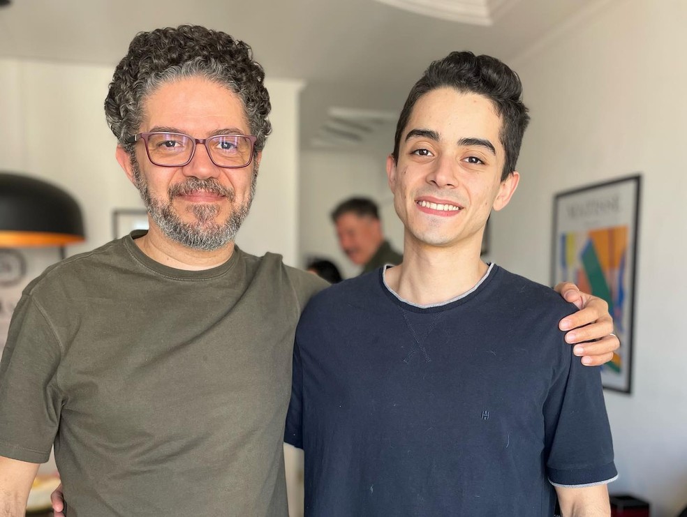 Patricia Marx posta foto rara com o filho em homenagem de aniversário ...