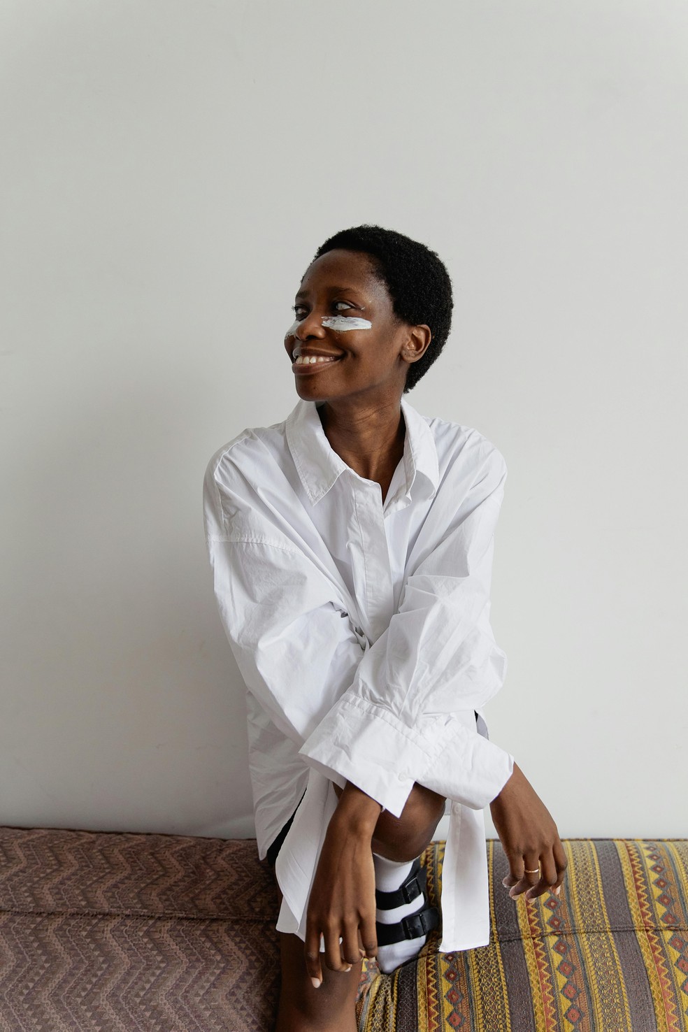 Manchas escurecidas, sardas, melasma… Todas essas condições podem ser tratadas como hiperpigmentação — Foto: Pexels