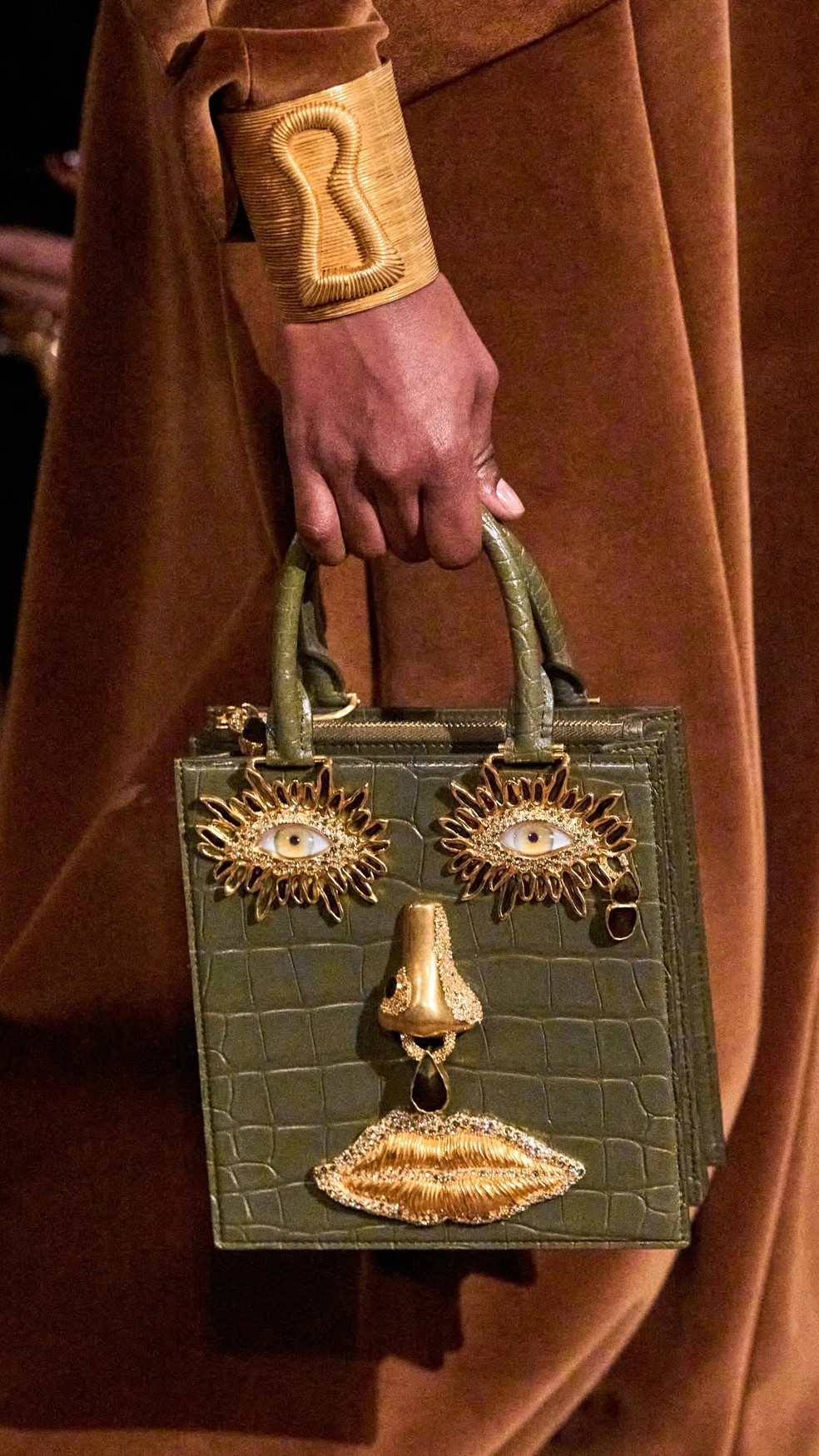 Detalhes surreais do desfile da Schiaparelli — Foto: Divulgação