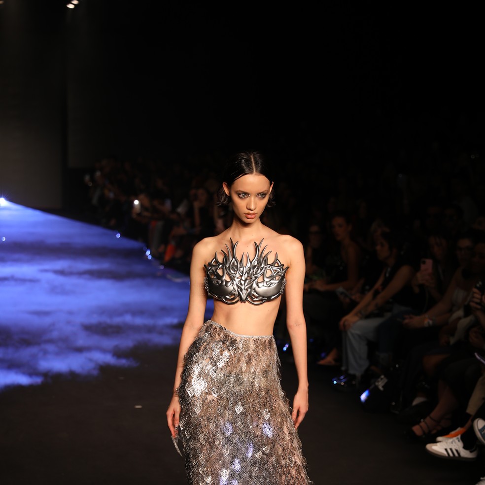 SPFW N56: tendências - Artemisi — Foto: Gabriela Queiro @gabiqueiroph