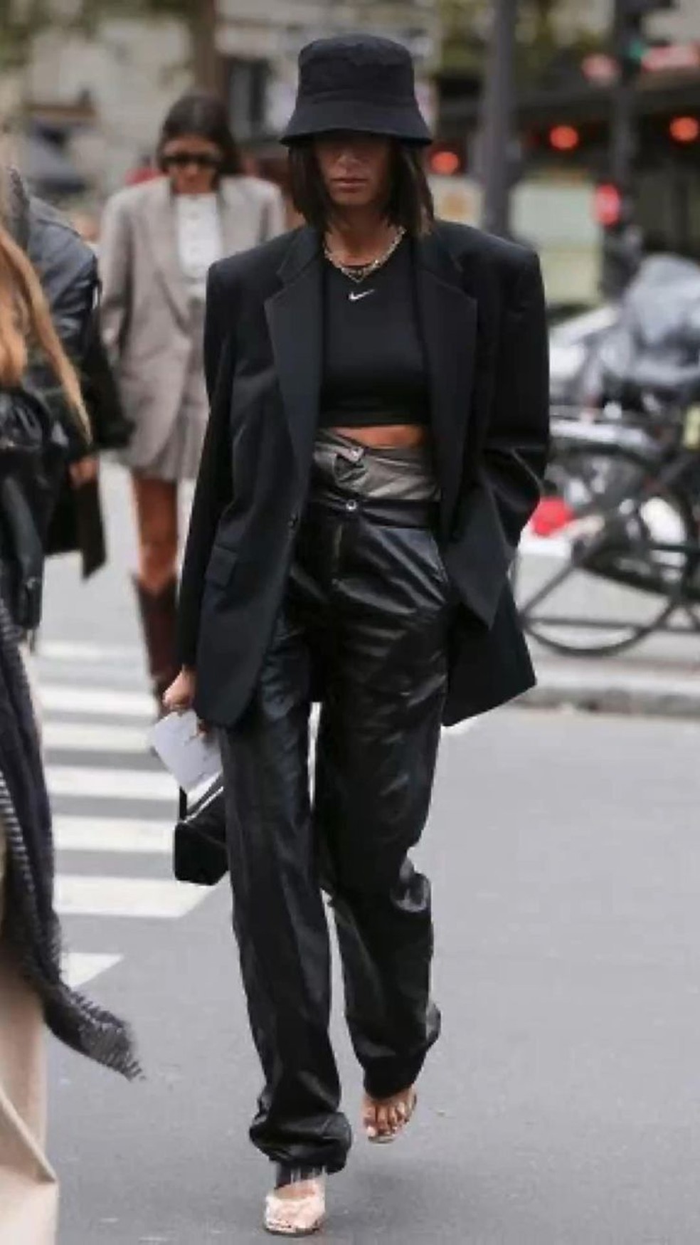 Looks monocromáticos são uma opção coringa para quem quer elegância. — Foto: Reprodução/Pinterest @onbrandbydesign