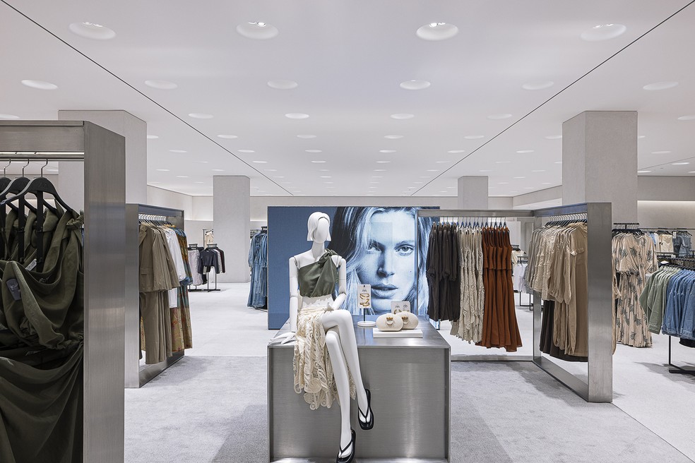 Recém-inaugurada, primeira loja-conceito da Zara no Brasil inova com  soluções tecnológicas e sustentáveis