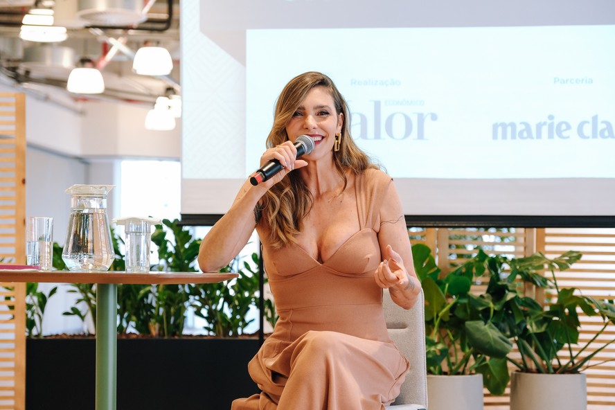 Fernanda Lima criou um podcast com uma primeira temporada dedicada a falar sobre menopausa