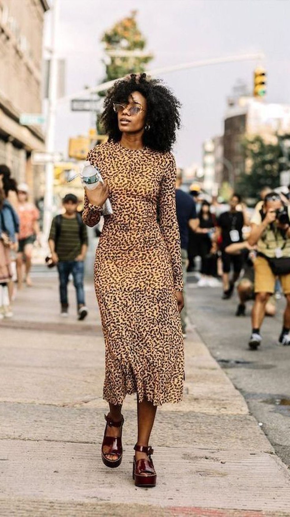 Inspiradoras e ousadas, as escorpianas amam se jogar em tendências que realçam ainda mais sua sensualidade, como acontece com o animal print. — Foto: Reprodução/Pinterest @culturacolectiva