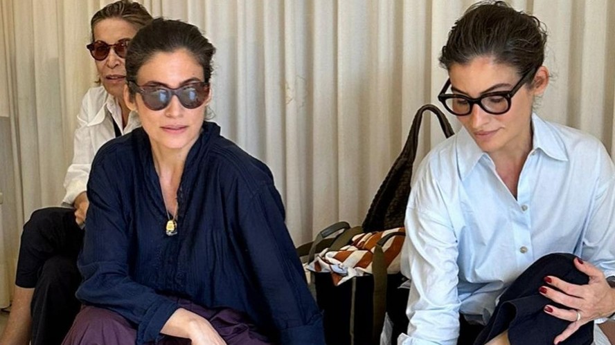 Renata Vasconcellos posta nova foto com irmã gêmea e impressiona fãs ...