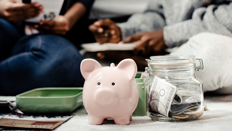 Seja de modo impulsivo, como alguns signos de fogo, ou mais controlado, como os signos de terra, analisamos como cada um deles lidaria para economizar após a divulgação do novo salário mínimo.