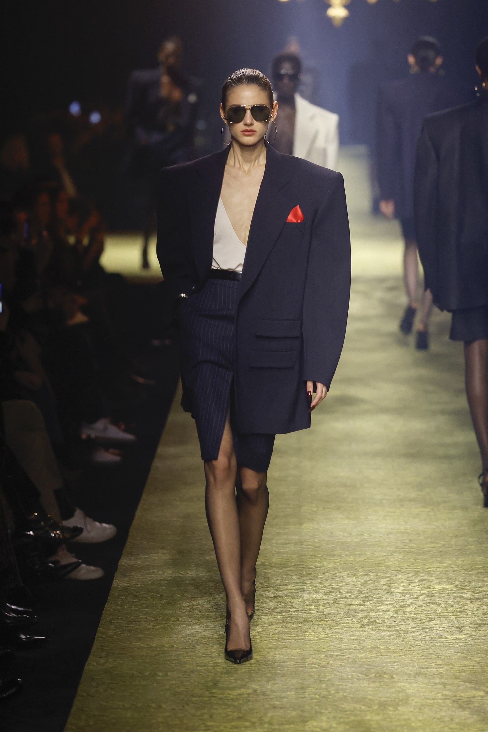 Paris Fashion Week: Saint Laurent — Foto: Divulgação