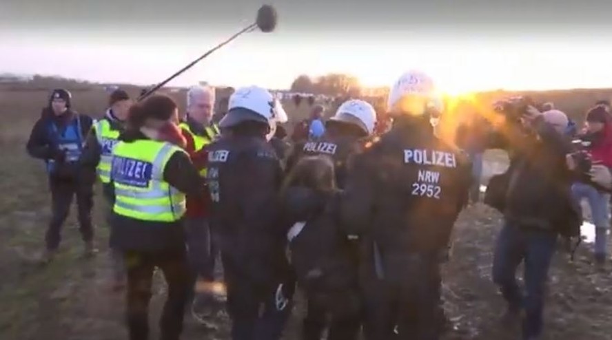Greta Thunberg é detida pela polícia na Alemanha
