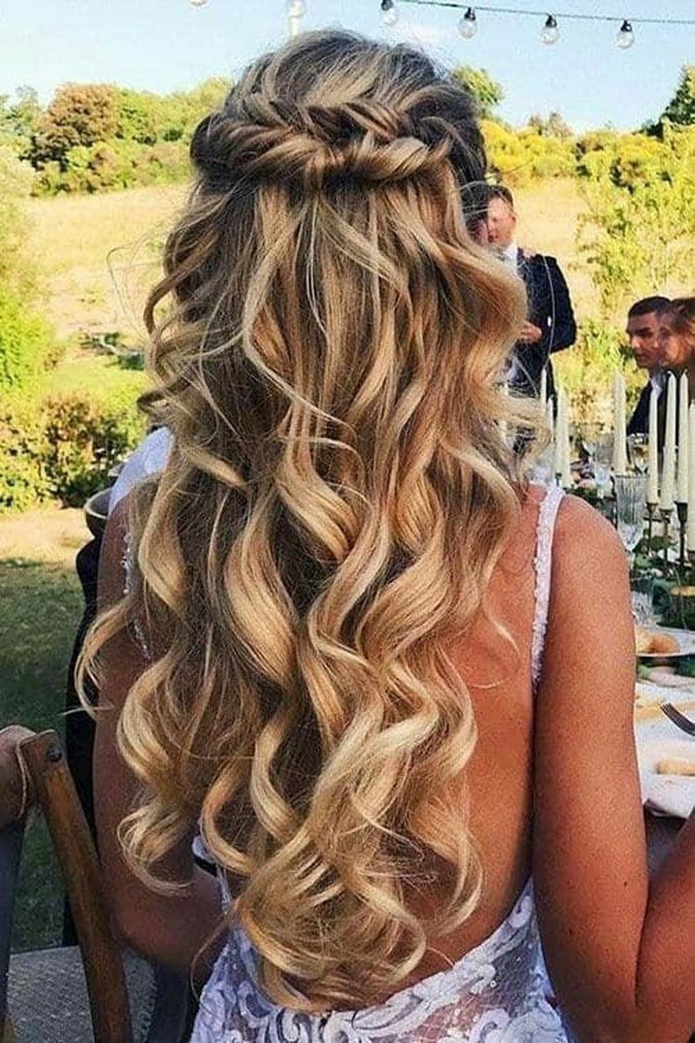 Penteados para casamento com cabelo solto: inspirações que você nem ...