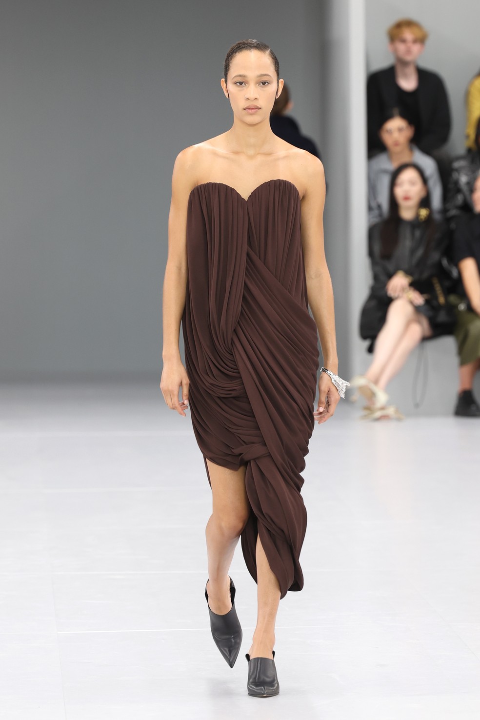 Semana de Moda de Paris: Loewe — Foto: Getty