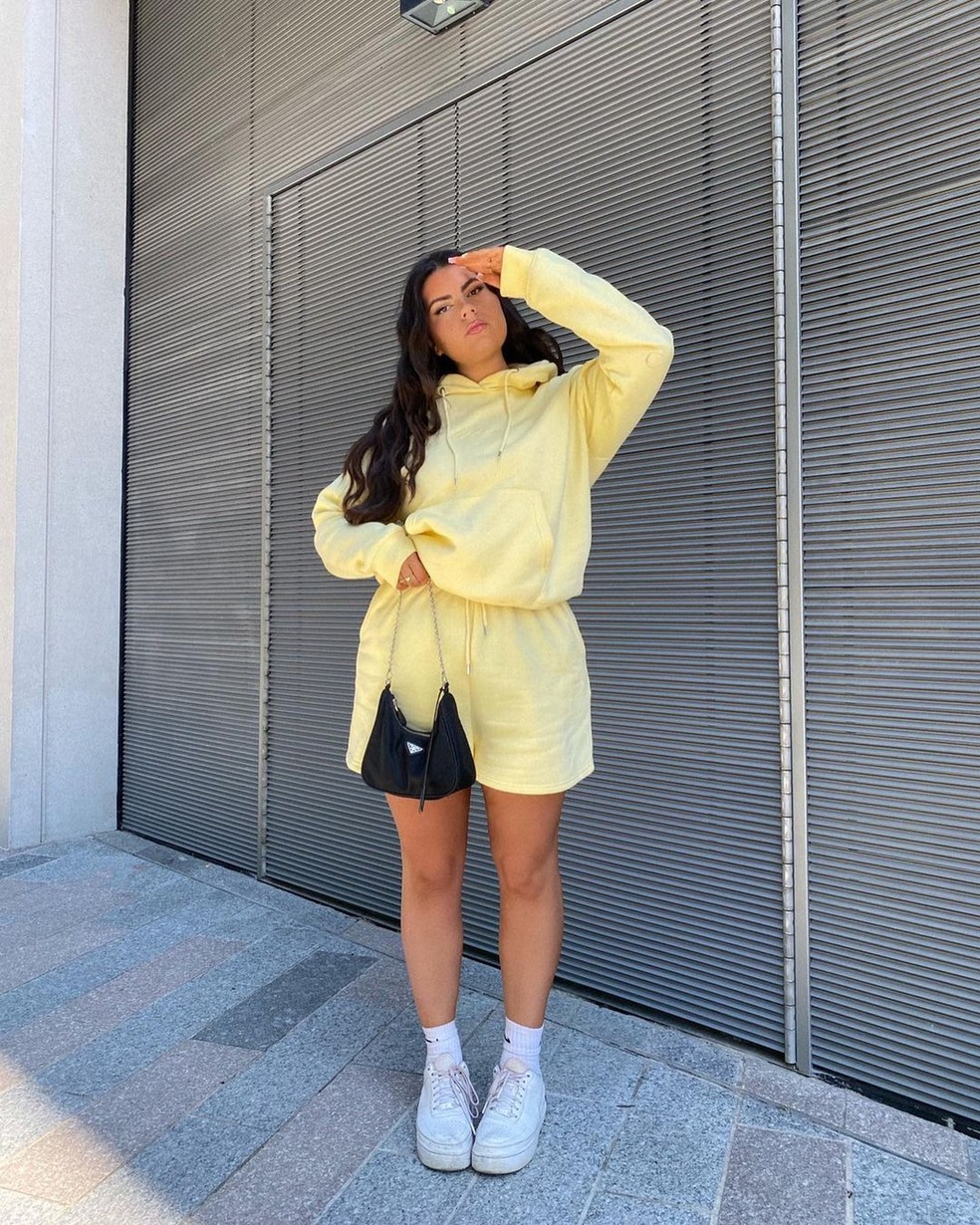 Look esportivo amarelo-manteiga — Foto: Reprodução/Instagram @freyabroni