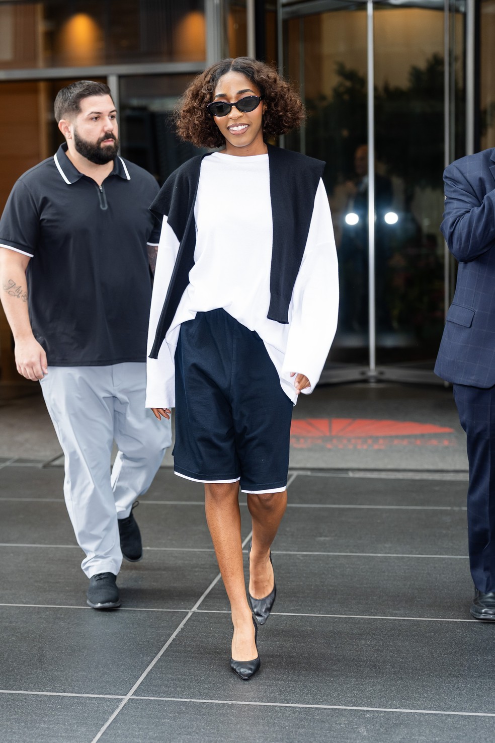 Ayo Edebiri é dona de um dos estilos mais interessantes do momento — Foto: Getty Images