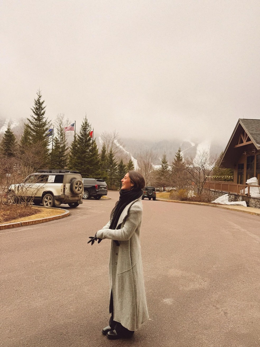 Luisa Gabus Mendes posa em viagem com a mãe — Foto: Reprodução/ Instagram