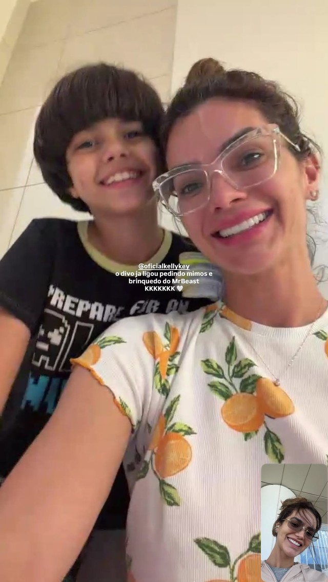 Longe da família, Suzanna Freitas faz chamada de vídeo com irmão caçula ...
