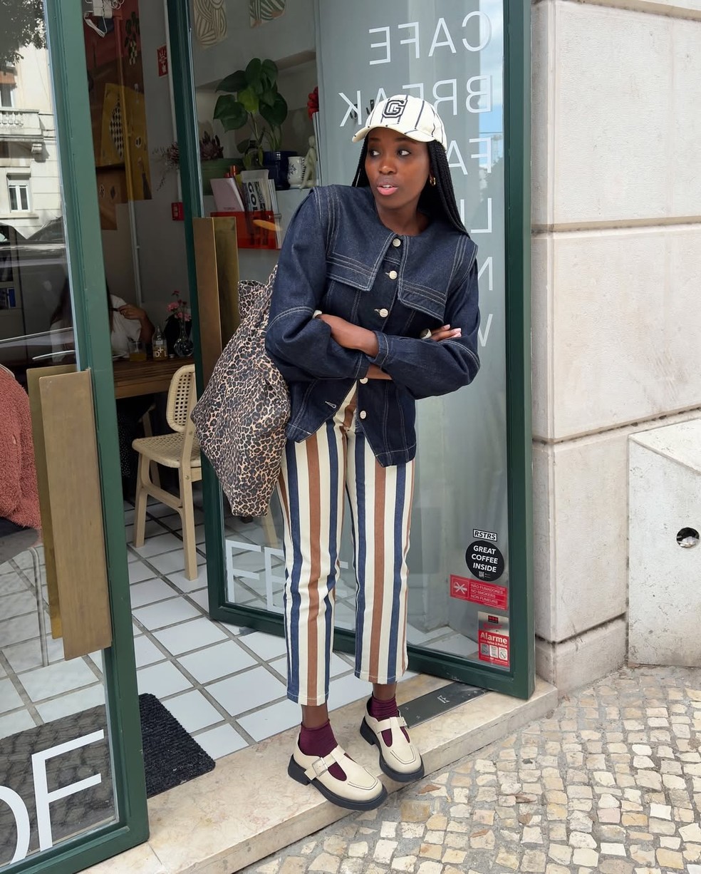 10 formas de usar jaqueta jeans no inverno — Foto: Reprodução/Instagram @raquelcostagomess