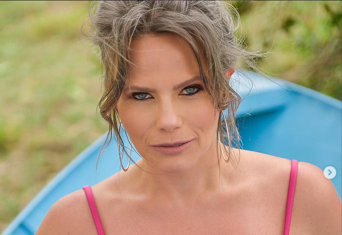 Maria Cândida reflete após posar para ensaio sensual: 'Será que o mundo ...