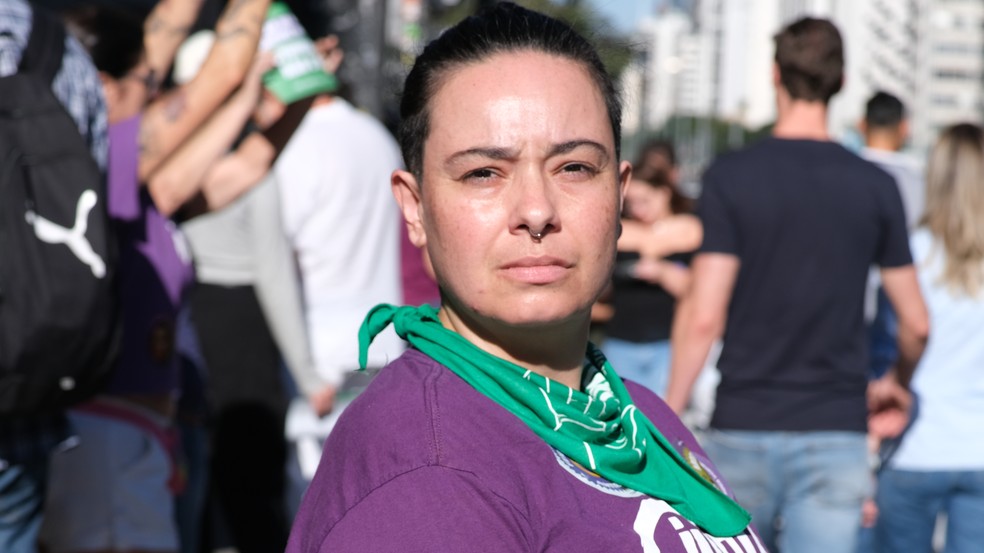 Isabela Neto, do Coletivo Juntas, em ato contra PL do aborto em São Paulo — Foto: Camila Svenson