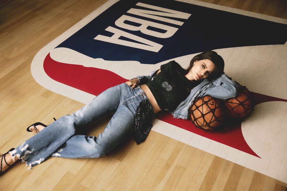 NV leva o basquete para a passarela em desfile da collab com a NBA — Foto: Divulgação