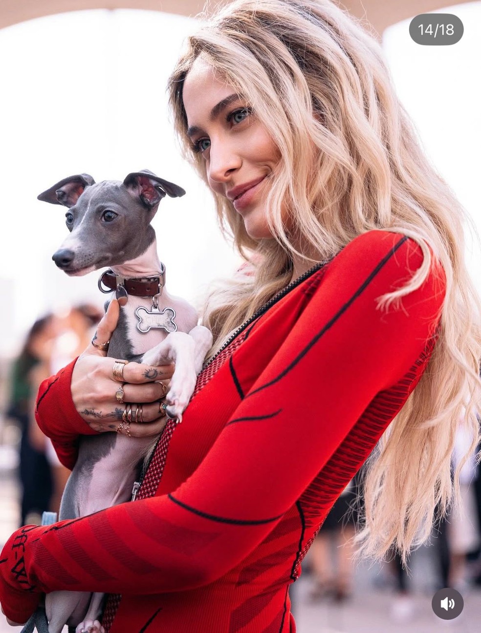 Paris Jackson abre álbum de fotos na New York Fashion Week — Foto: Reprodução/Instagram