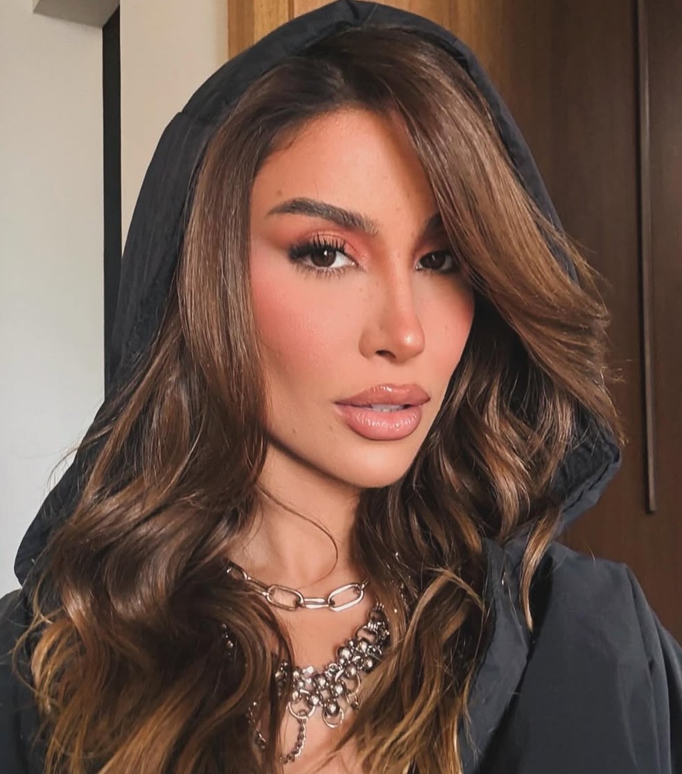 Lábios com contornos marcados — Foto: Reprodução / Instagram @bianca