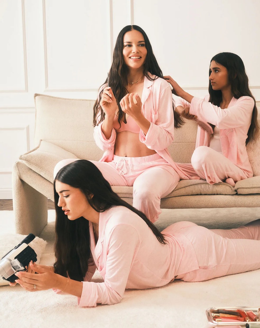 Top brasileira Adriana Lima — Foto: Victoria's Secret/ Zoey Grossman