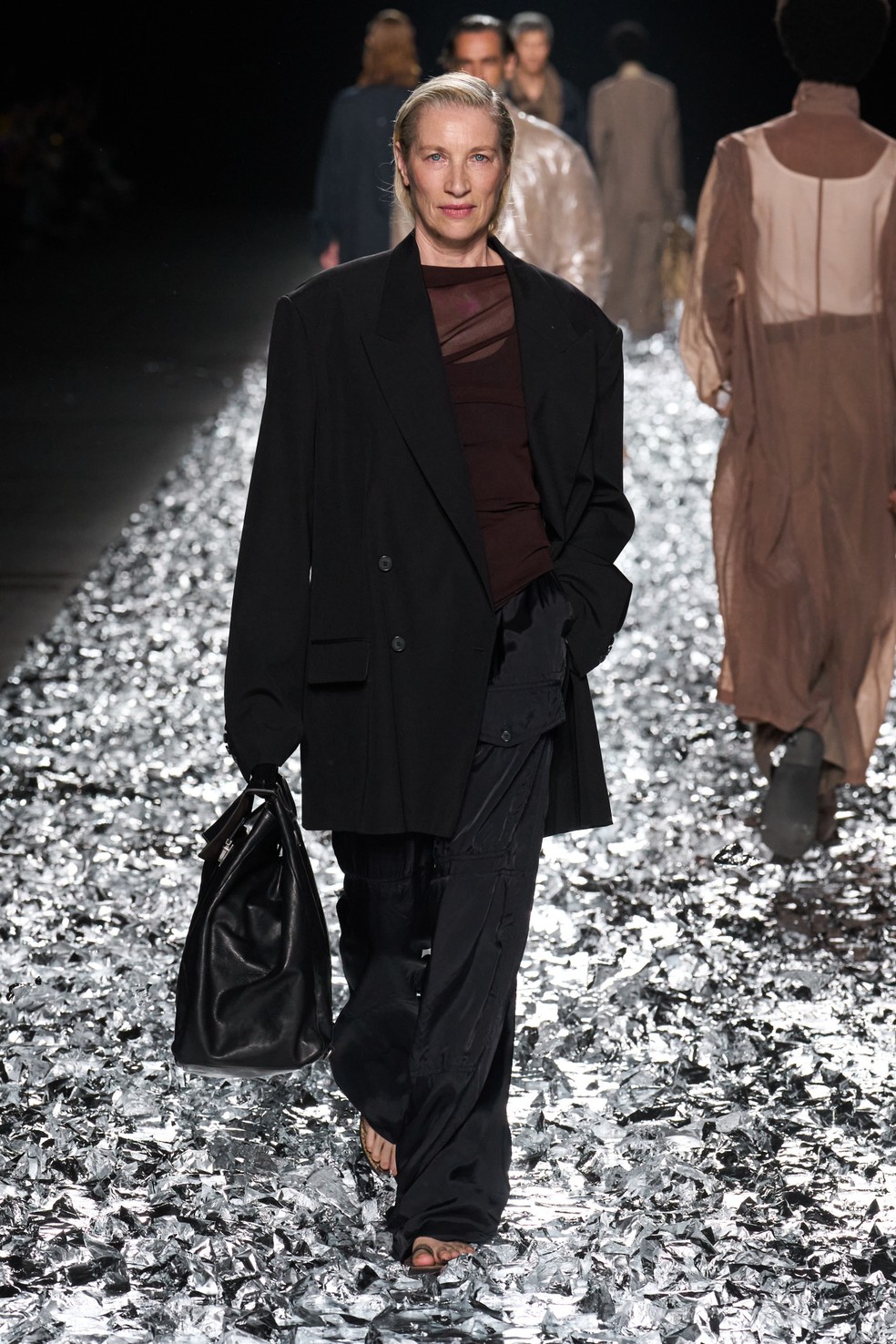 Dries Van Noten, primavera 2025 — Foto: Launchmetrics Spotlight