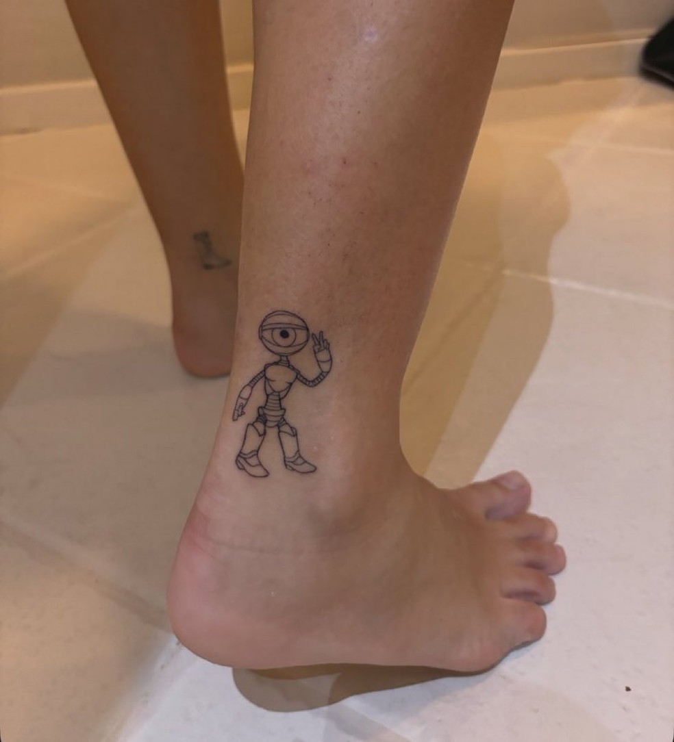 Samira faz tatuagem em homenagem ao BBB — Foto: Reprodução/ Instagram