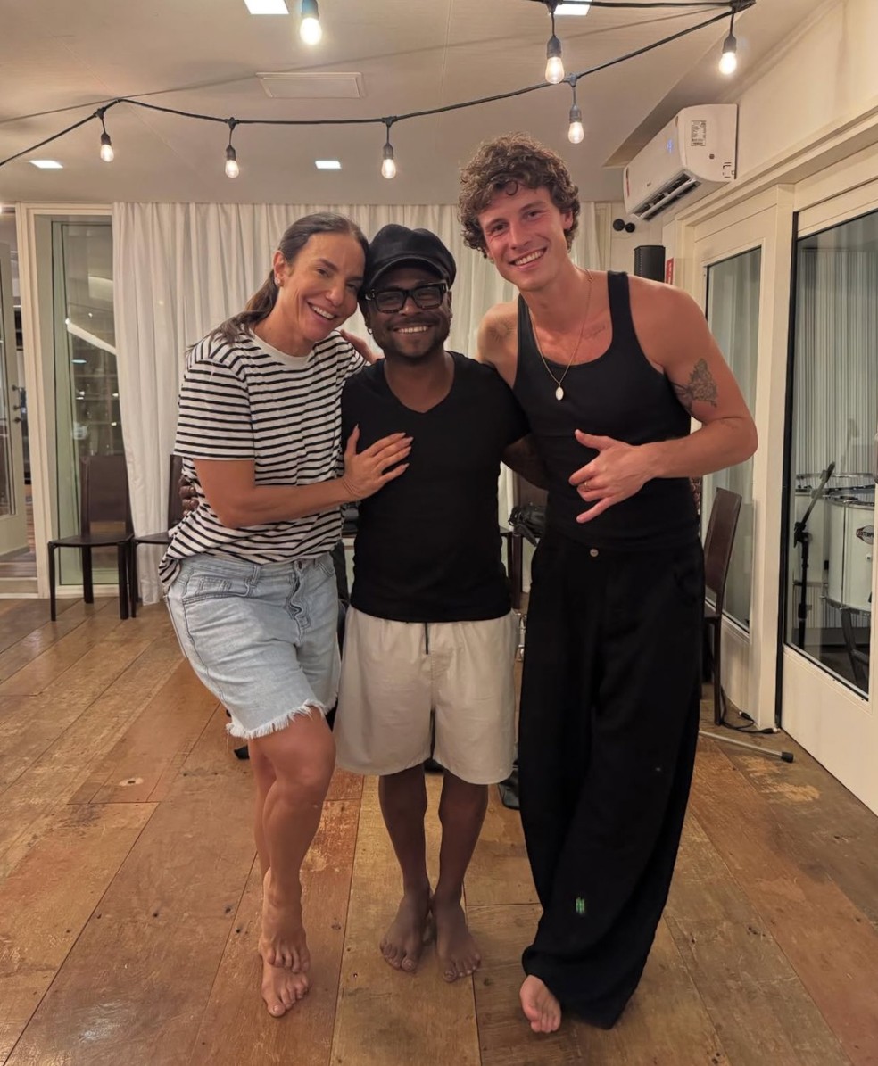 Ivete Sangalo, o músico Abará Man e Shawn Mendes em Salvador — Foto: Reprodução/Instagram/@abarives
