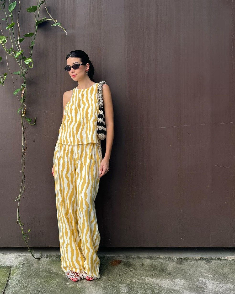 Conjunto de verão com calça — Foto: Reprodução/Instagram @notthatcliche