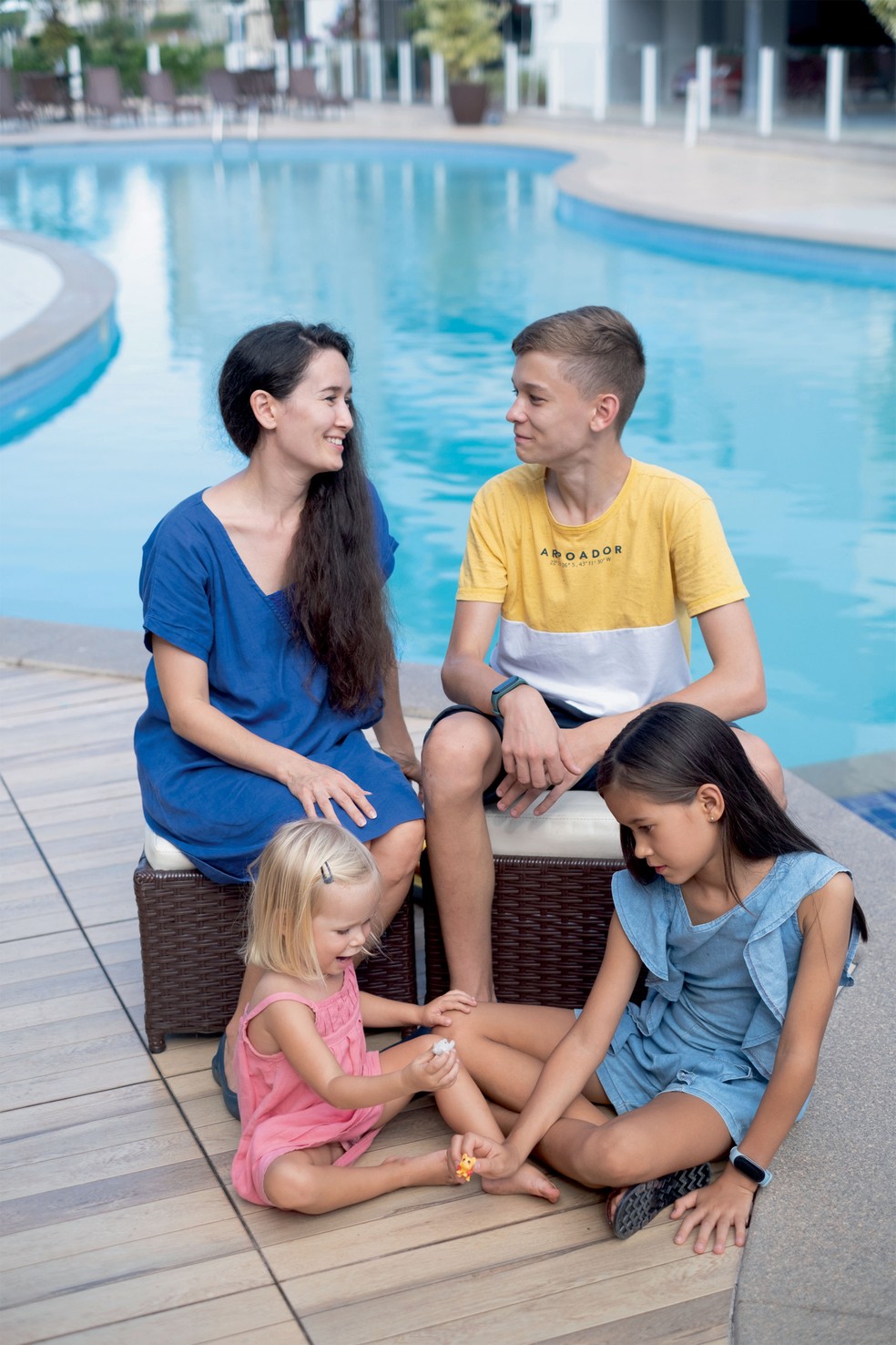  Anastasia Andreeva  e os filhos — Foto: Lucy Hallak