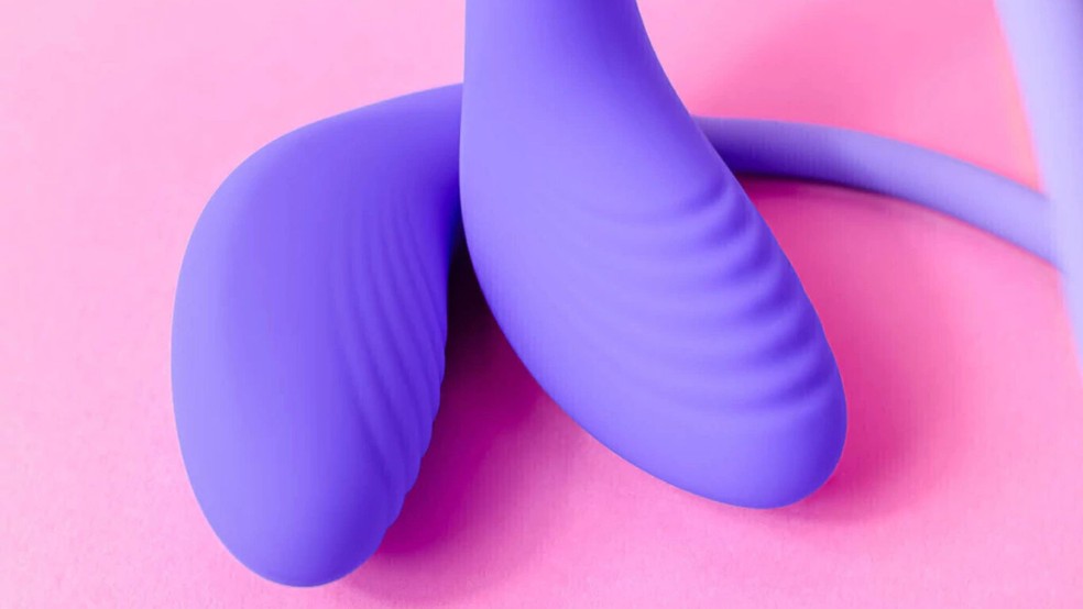 Flex Vibrador e Sugador de Clitóris, da Good Vibres, R$449,90 — Foto: Divulgação