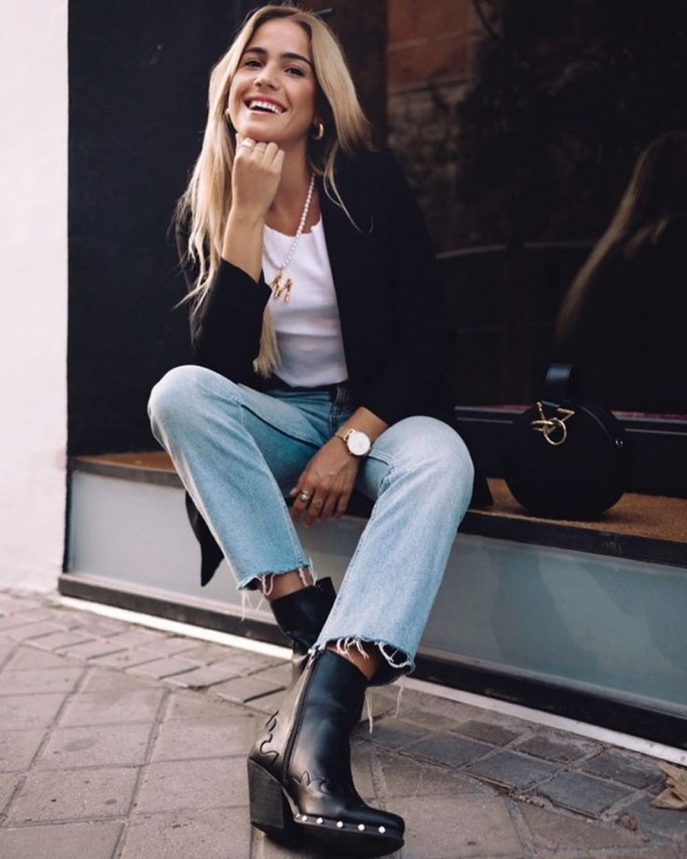Botas com detalhes metalizados dão um ar ainda mais moderno ao visual. — Foto: Reprodução/Pinterest @alliwantofficial