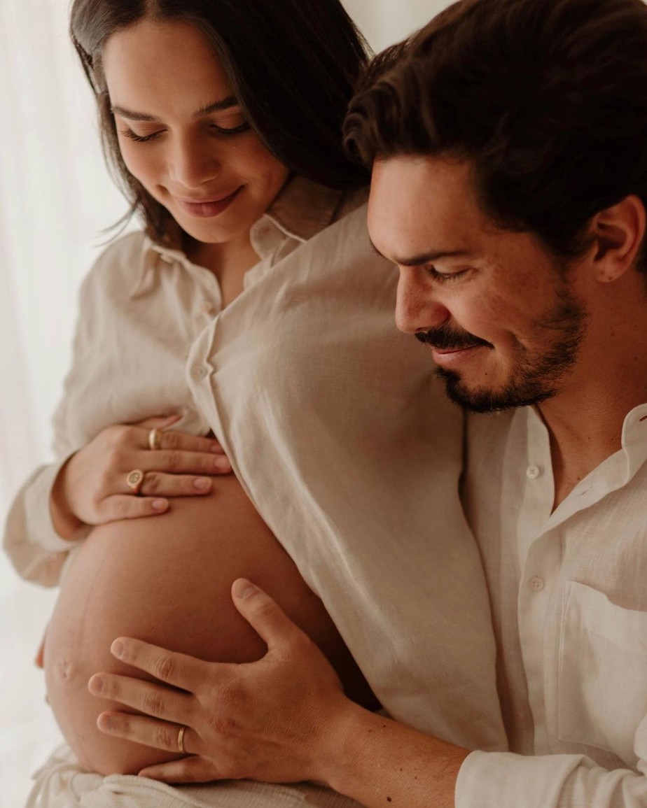 Caroline Macedo revela desafios da gravidez: 'Primeiros meses foram  difíceis