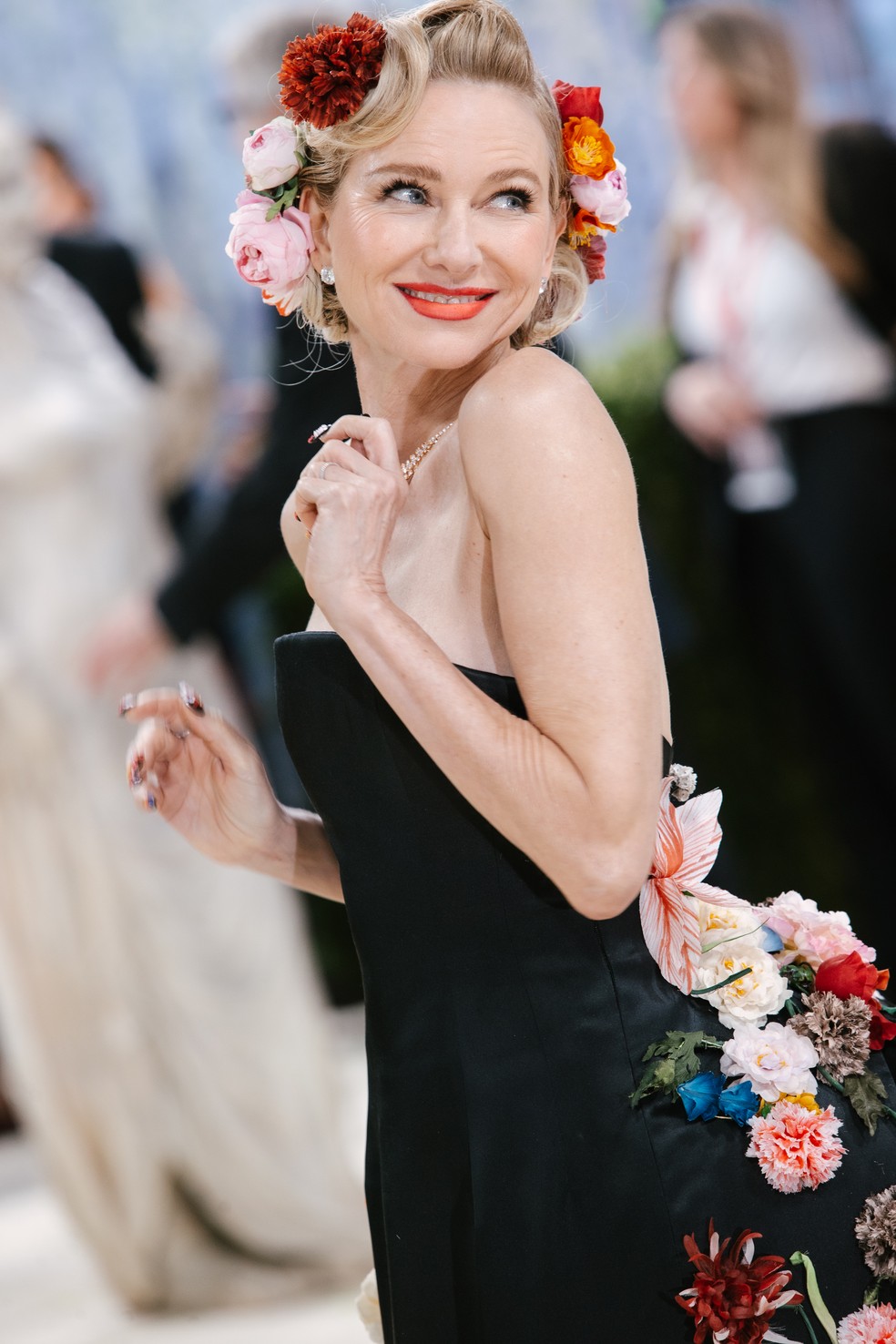 Naomi Watts no MET Gala 2026 — Foto: Getty Images